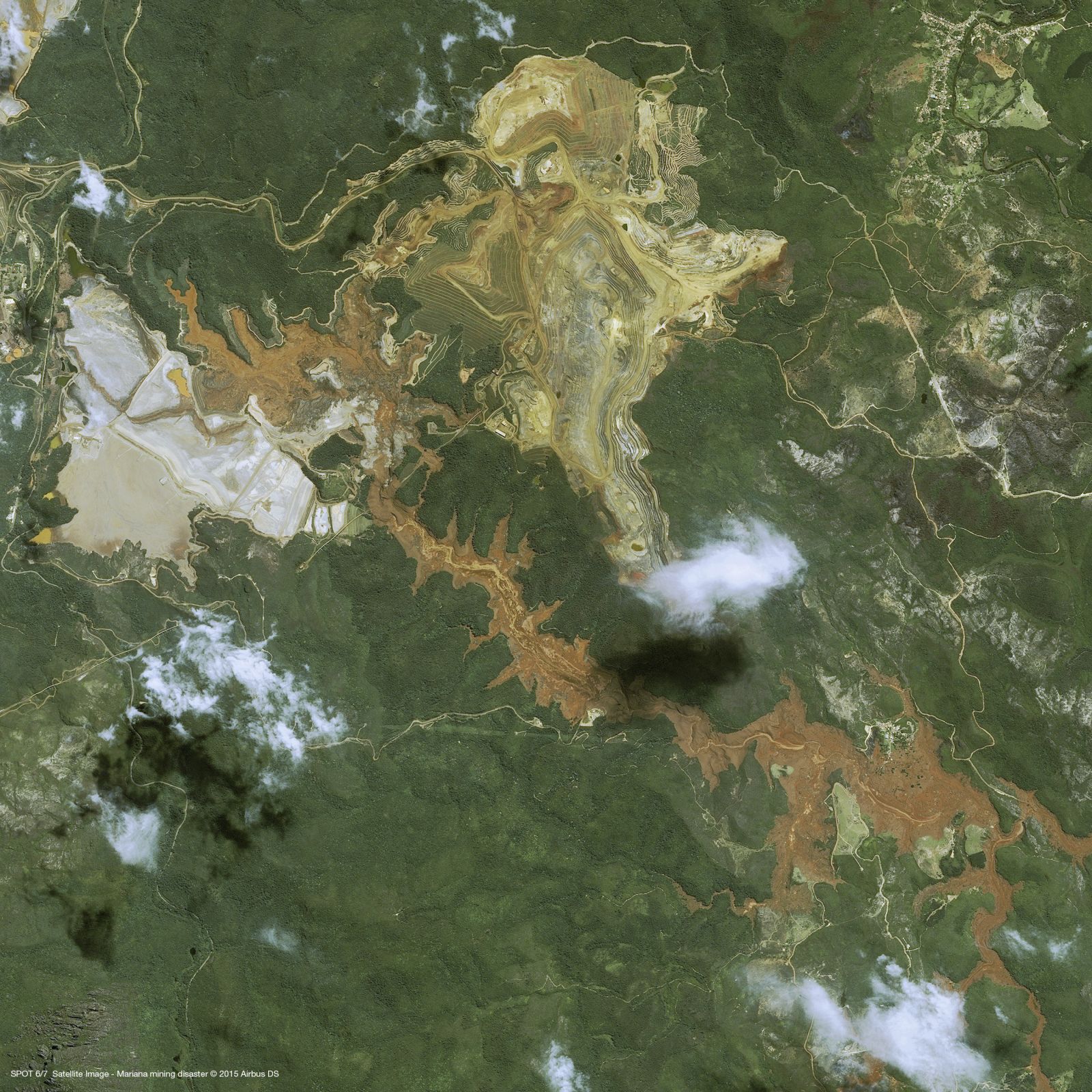 Spot 6 - Brésil - Mariana - Coulée de boue - rupture barrage - Novembre 2015 - Airbus Defence and Space