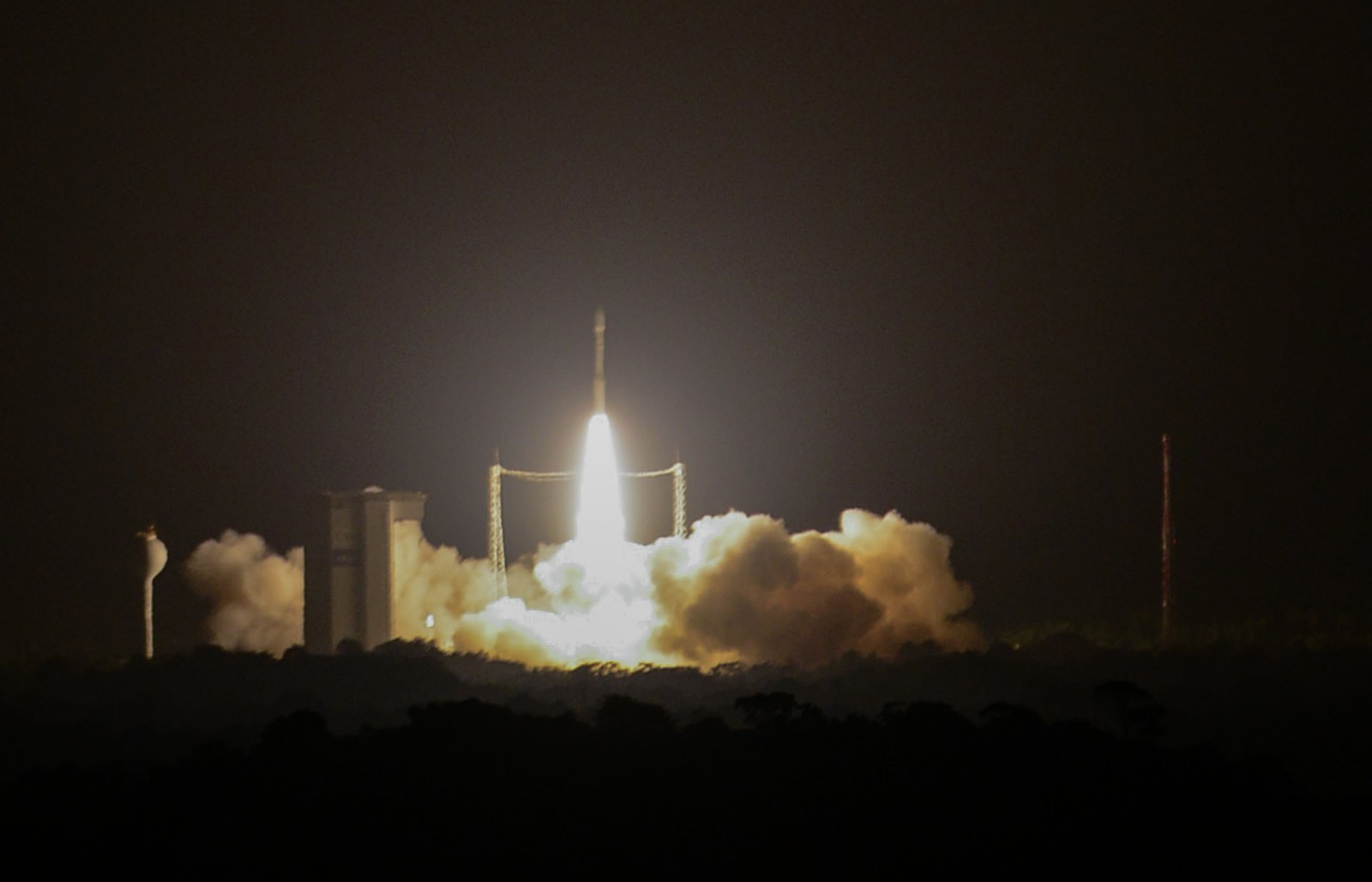 Vega - VV07 - PeruSAT-1 - Skysat - Terra Bella - CONIDA - Airbus Defence and Space - Arianespace - CSG - Kourou - 16 septembre 2016 - Launch - décollage - lancement