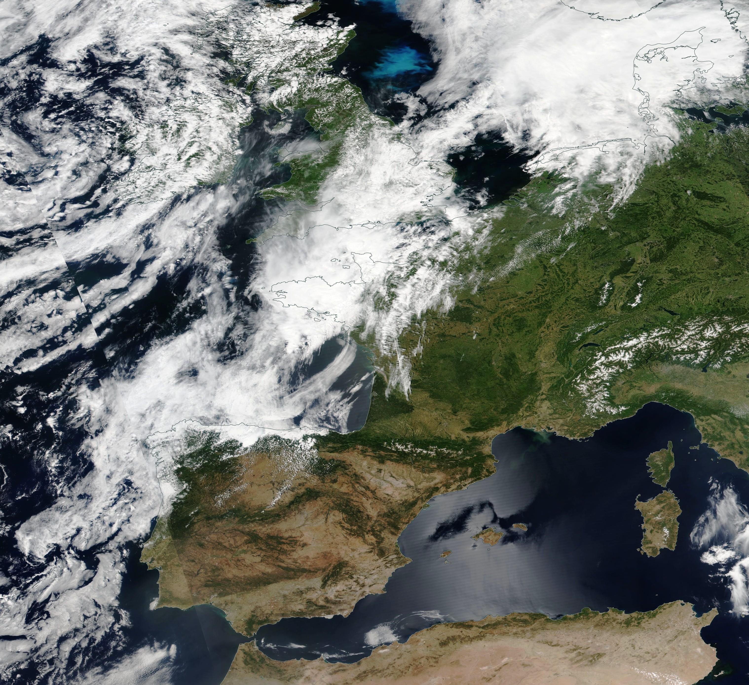 Couverture nuageuse - France 23 juin - Nuages - Orages - Brexit - Angleterre - Europe