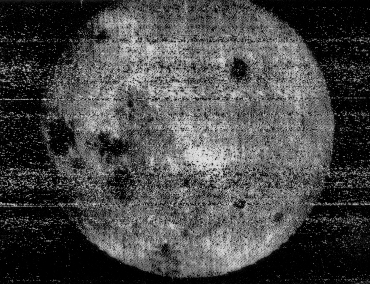 Luna-3 - Première image de la face cachée de la Lune - URSS - 7 octobre 1957 - Moon image