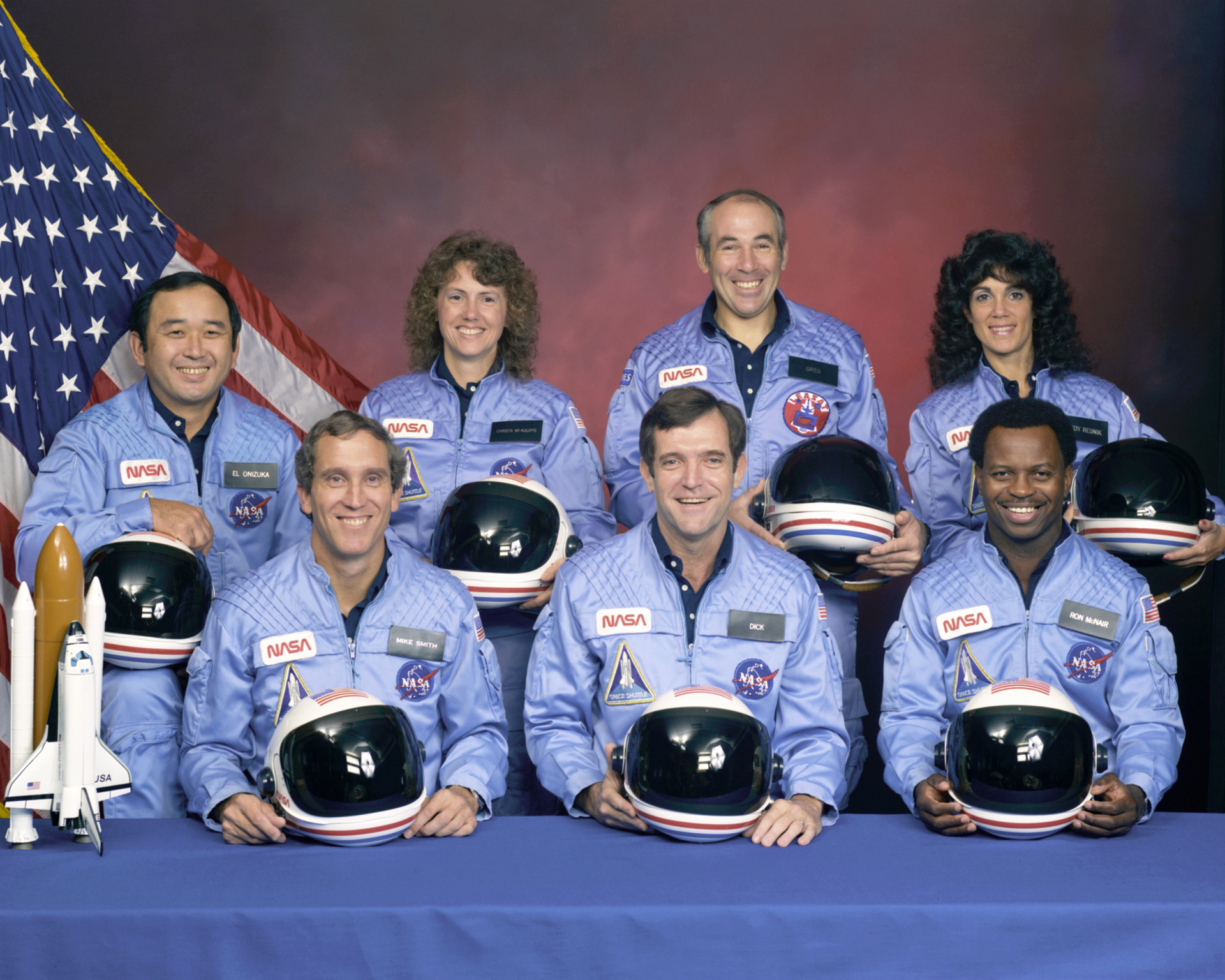 Accident Columbia - STS-51L - équipage - crew - Christa McAuliffe - Gregory B. Jarvis - Judith A. Resnik - Francis R. Scobee  - Ronald E. McNair - Michael J. Smith  - Ellison S. Onizuka