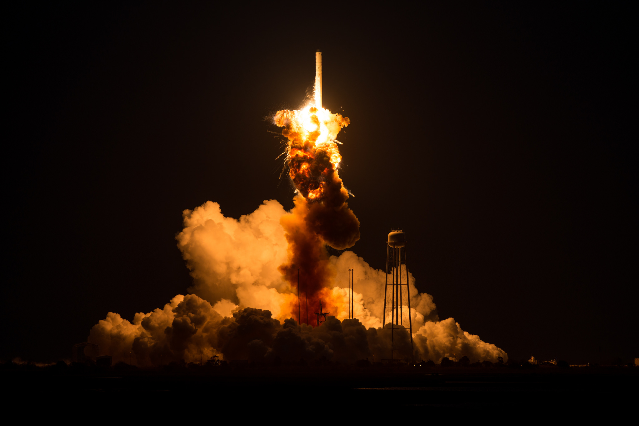 28 octobre 2014 - échec du lancement de la fusée Antares - Orbital ATK - Cygnus CRS-7 - NASA 