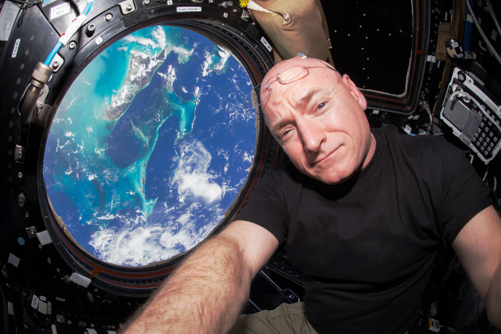 Scott Kelly - Record américain du plus long séjour dans l'espace - ISS - mission longue durée - Quiz Un autre regard sur la Terre