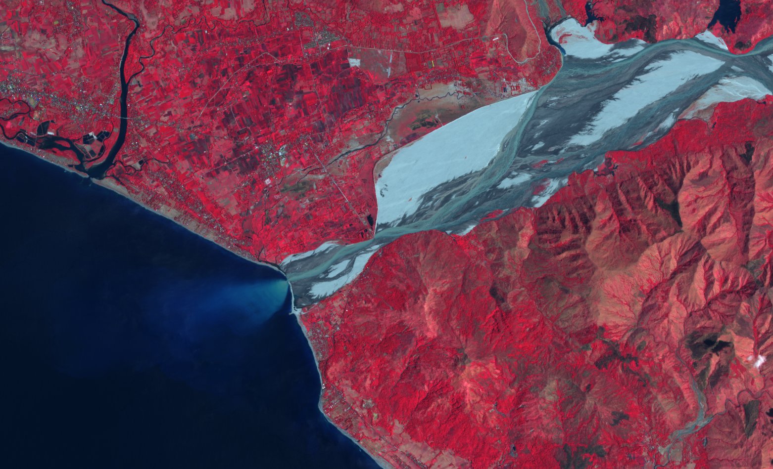 Sentinel-2A - Philippines - Botolan - Bucao River - ESA - Copernicus - Compostion colorée - Proche infrarouge