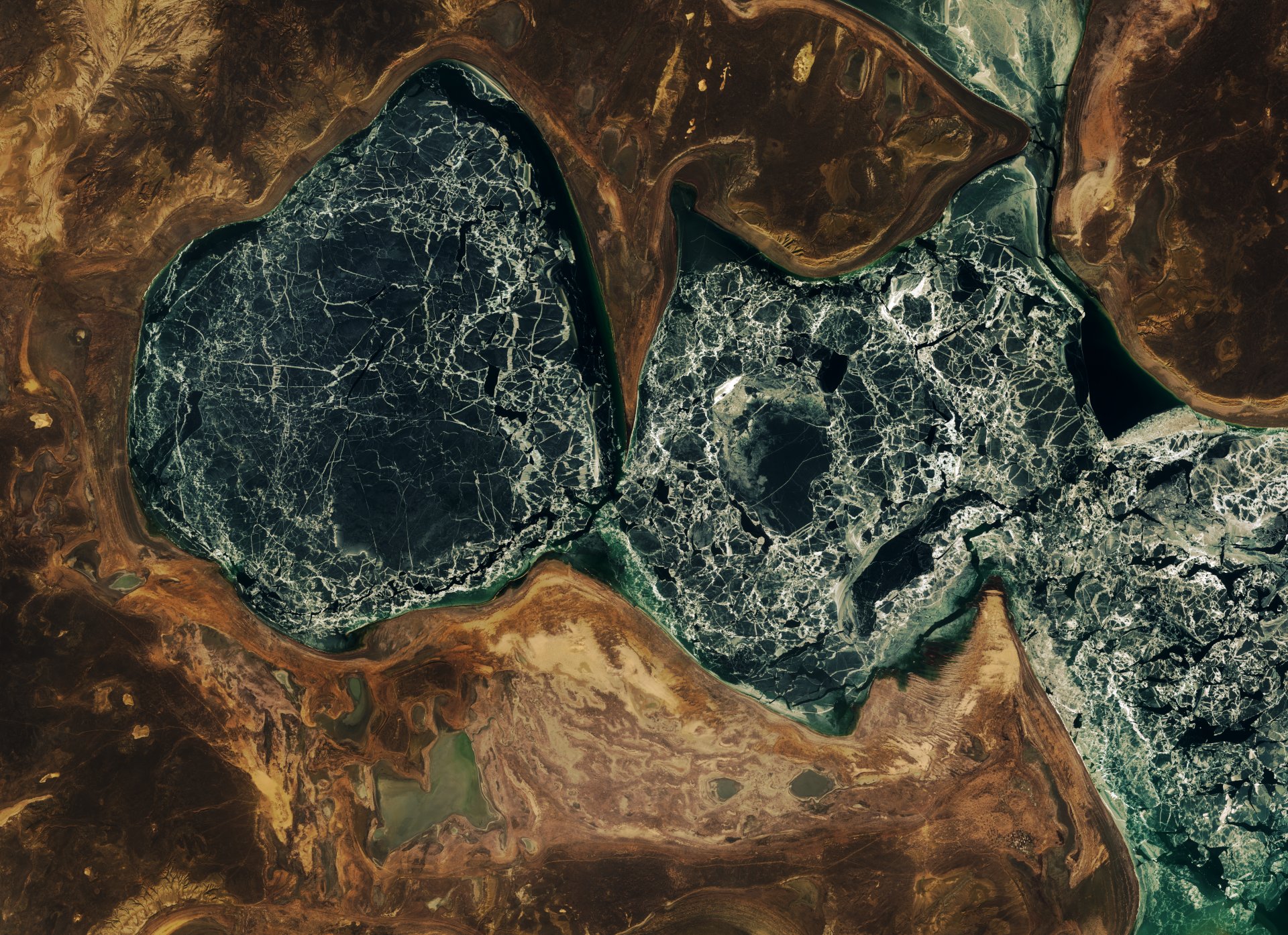 Sentinel 2A - Quiz image - Glace - dégel - débacle - Copernicus - ESA - Mars 2016 - Image mystère - Un autre regard sur la Terre