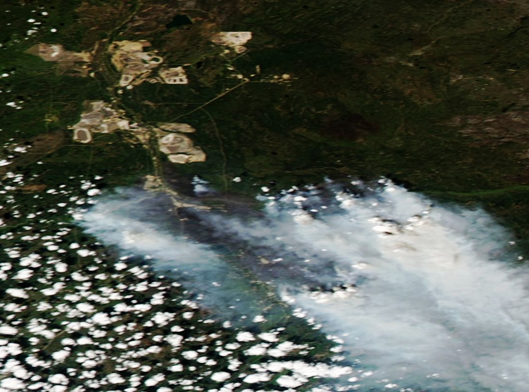 Fort McMurray - Alberta - Incendies - Wild fires - Feux - progression - 14-05-2016 - MODIS - Aqua - satellite - NASA - Couleurs naturelles