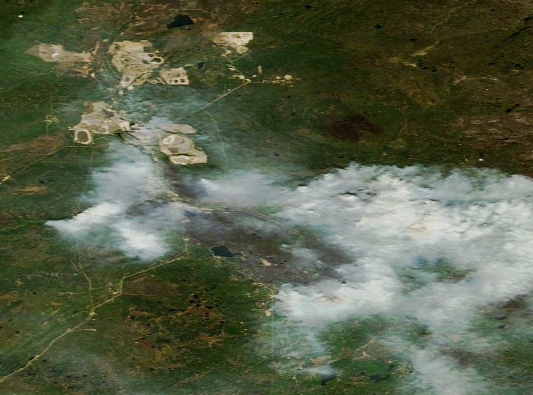 Fort Mc Murray - Alberta - Canada - Feux - Incendies - Wild Fires - satellite - Terra - MODIS - 15 mai 2016 - couleurs naturelles