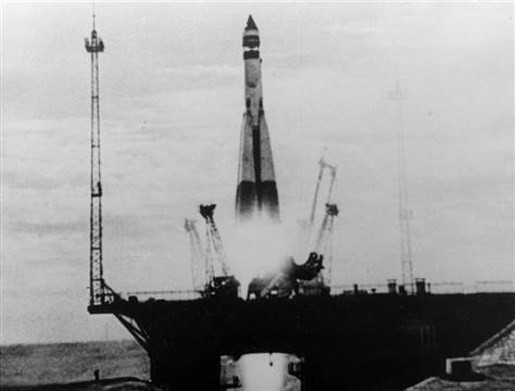 Spoutnik - Premier satellite artificiel - Conquête spatiale - Semiorka - 4 octobre 1957 - Korolev  - URSS - Baikonour
