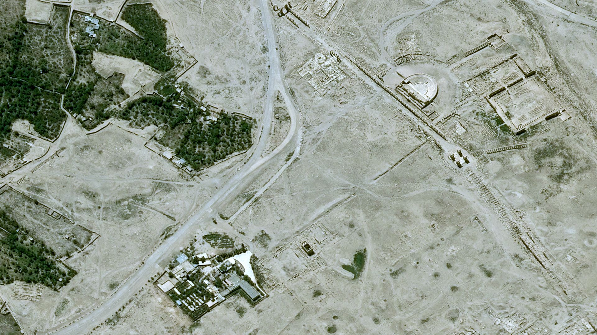 Satellite Pleiades - Palmyre - Syrie - temple de Baalshamin - avant destruction par EI - 22 mai 2015 - CNES – Airbus Defence and Space - UNITAR